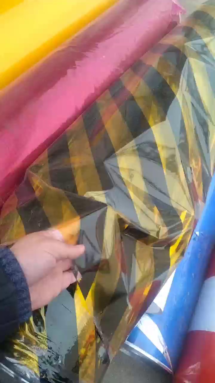 出售PET卷膜，花膜打绳料，现货10吨，1.3米的，要分切，现货10吨