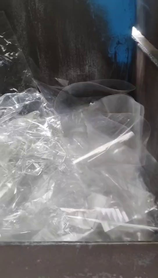 出售pet胶水膜，带胶的，月供15吨