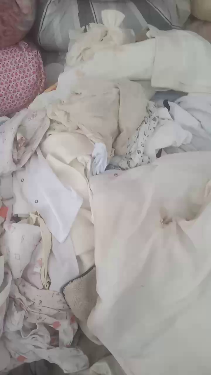 长期出售旧衣服大白，二白，白料，开花料，现货够6.8米一车，货在河北石家庄