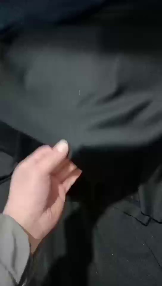 长期大量出售服装厂下来的氨纶废布，白色，浅色，黑色都有，厂在浙江金华