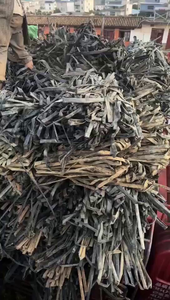 出售滴灌带毛料，月供60吨