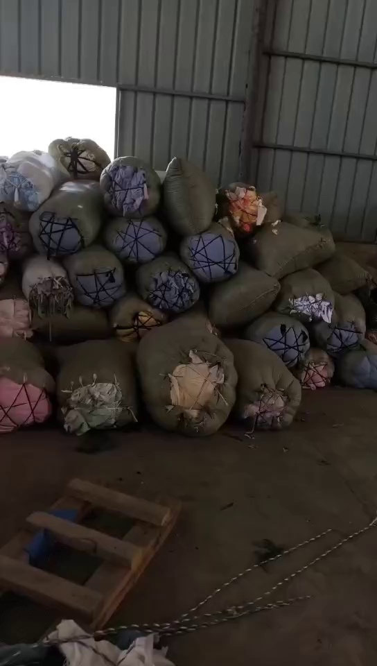 长期出售浅三色氨纶料，氨纶废布，纯棉废布，褪色棉