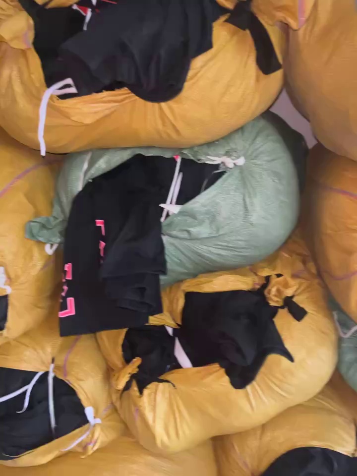 长期出售超精品夏装，双纱纯棉，还有其他精品货库存货，现货大几千件，货在广东广州