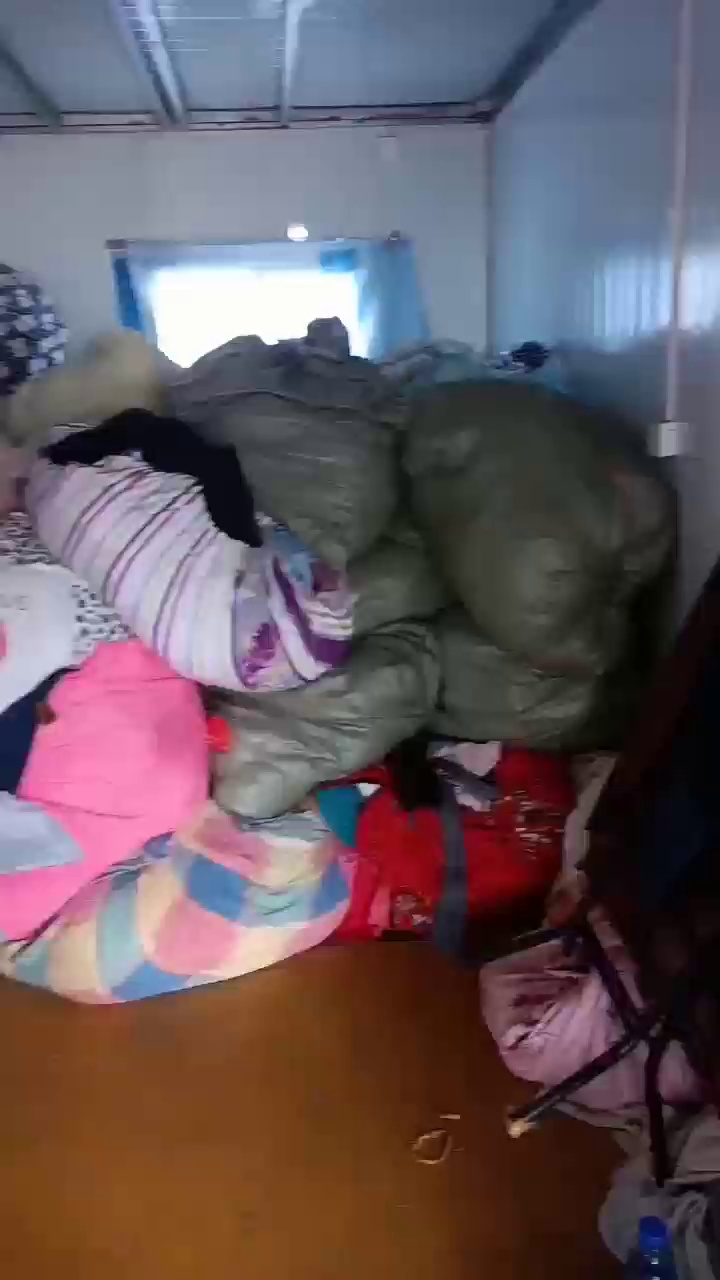 长期出售箱子旧衣服统货，厂在上海