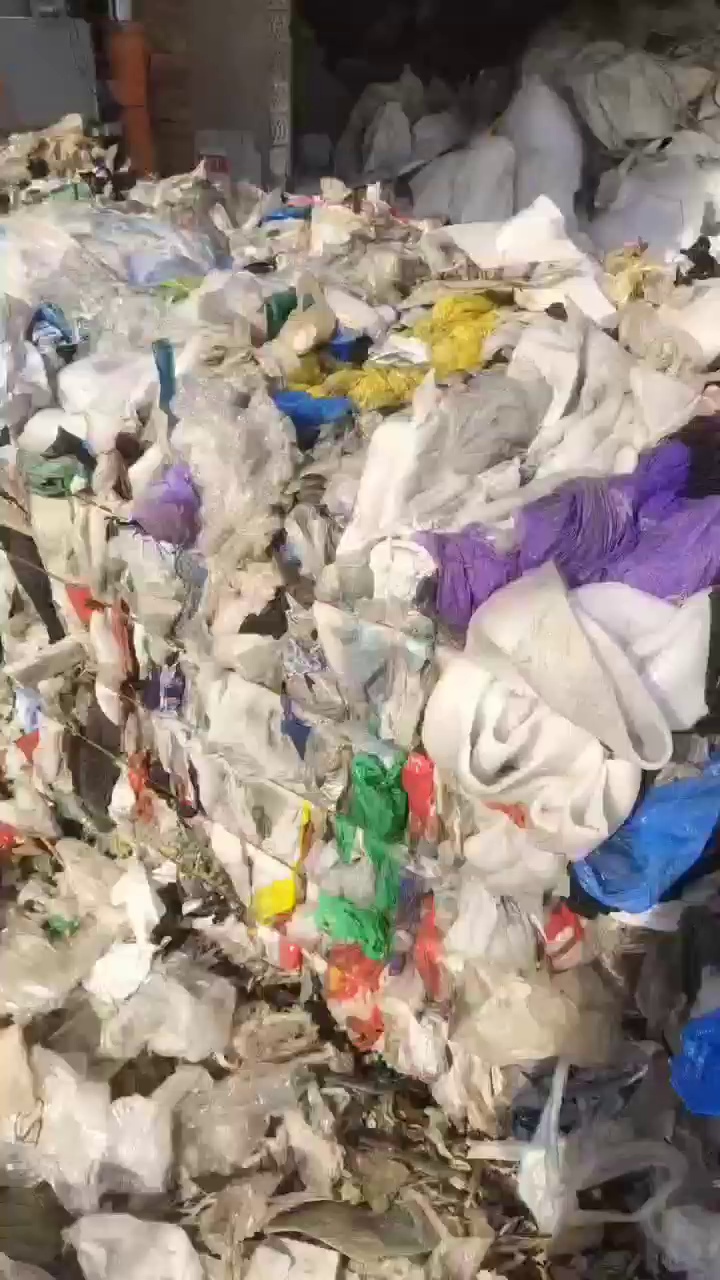 出售PE杂膜，可炼油也可造粒，现货一挂车