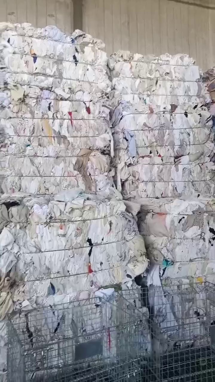 长期出售旧衣服白料，统白，开花料，现货有20多吨，货在山西太原