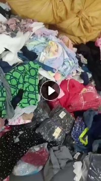 现货低价处理一批库存服装，大码的居多，适合做外贸，现货1万多件，货在广东广州