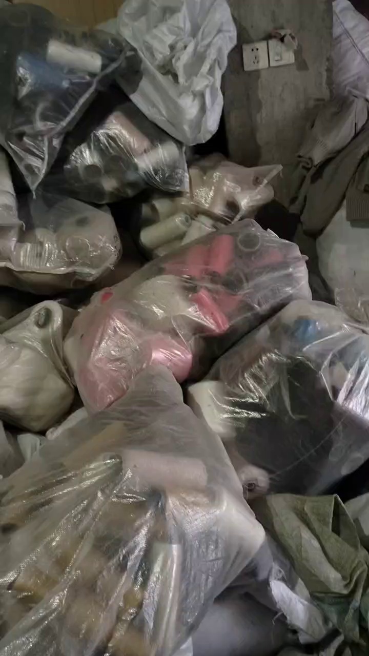 长期出售库存棉纱，有棉纱，有包银纱，货在江苏盐城