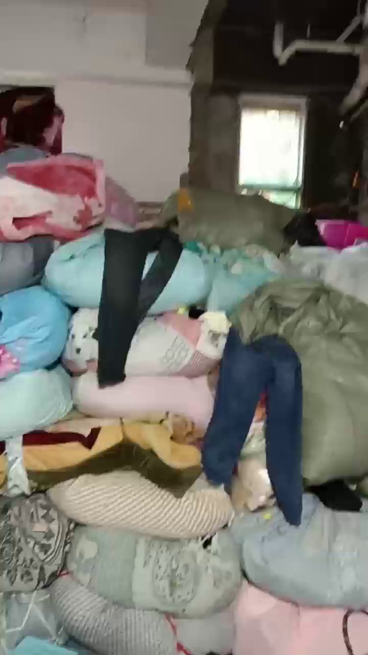 长期大量输出旧衣服统货，一个月10多吨货，厂在贵州六盘水
