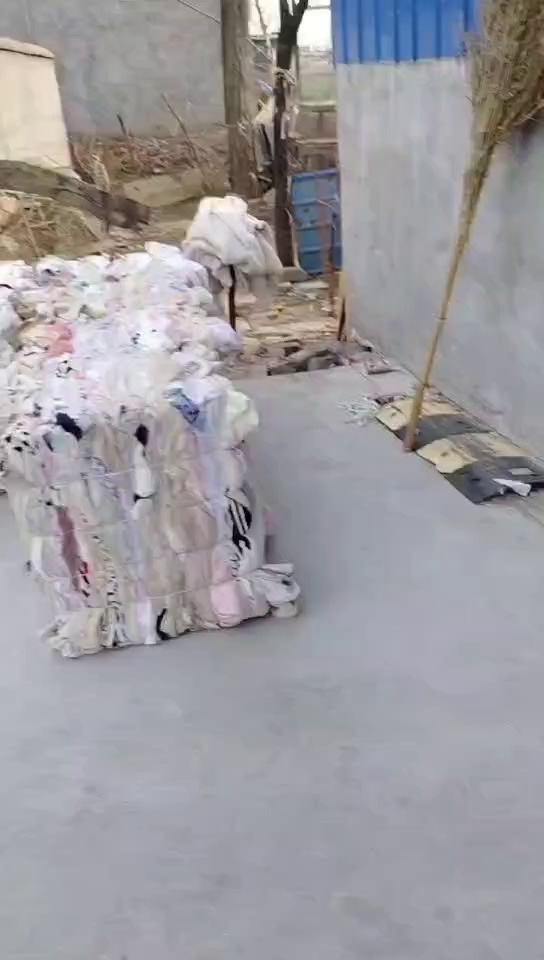 长期出售旧衣服大白，白料，开花料，月供50吨左右，货在安徽阜阳