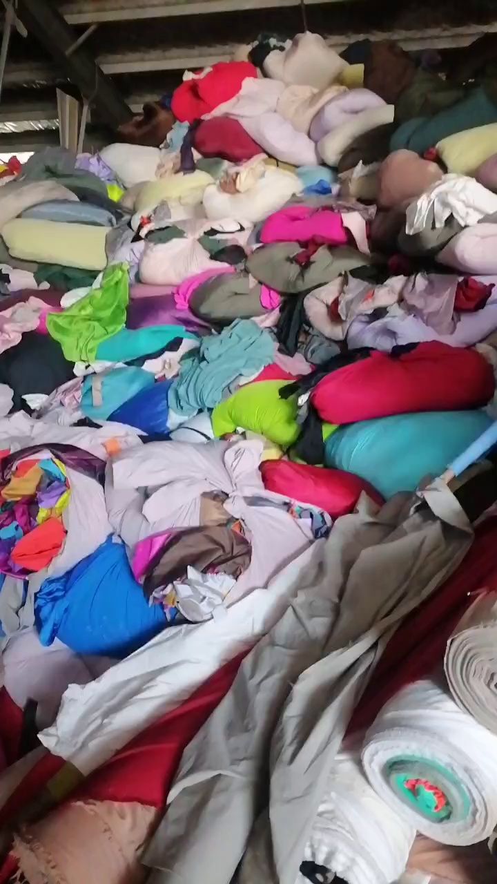 长期大量出售涤锦废布，什么颜色都有，厂在江苏苏州