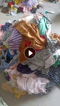 长期出售杂色纯棉擦机布，裁剪好的纯棉旧衣服，月供80吨左右，货在广东肇庆