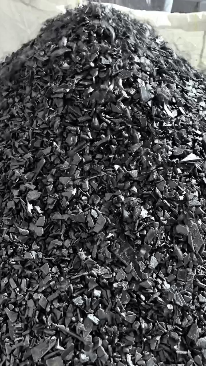 比亚迪主机厂汽车保险杠，汽车内饰，合金，甲醛，亚克力。