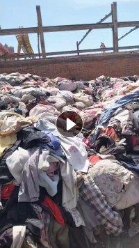 长期出售旧衣服黑料，旧衣服，含水分，现货七八十吨