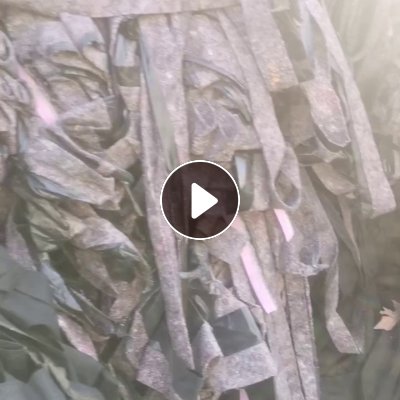 长期出售毛衣厂下来的针织边角料，覆一层膜，毛衣边角料，现货三十吨，每天出两三吨