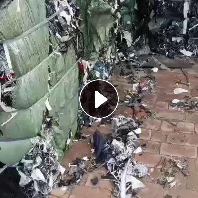 长期大量收购牛仔碎布，有弹性的也可以，不需要褪色，自己开花纺纱用的，厂在山东德州