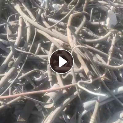 出售胶头带铁的橡胶废料