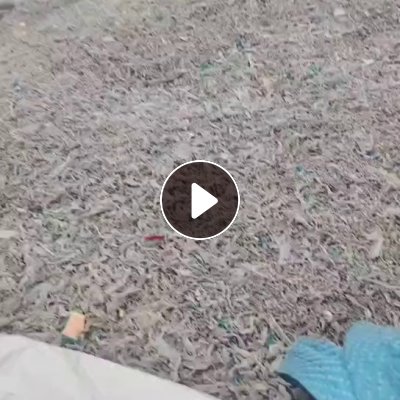 出售破碎亚克力下来的PE膜废料，吹出来的，现货六米八一车（七八吨左右）