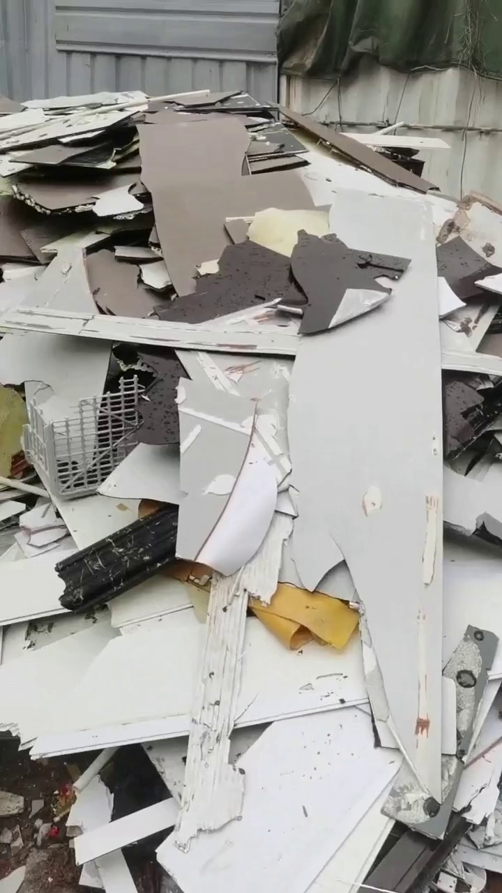 长期出售扣板铝塑板墙板毛料