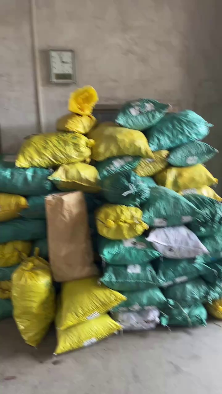 出售PVC机头料，电线皮下来的，现货五六十吨