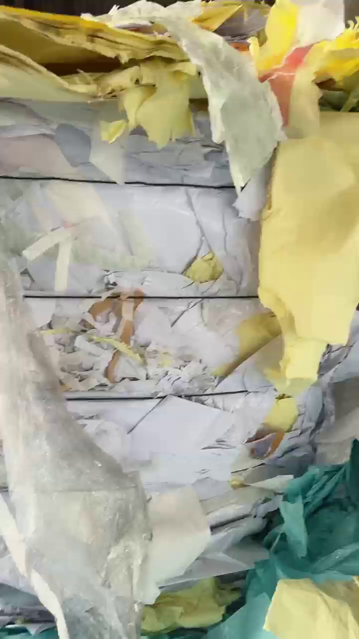出售黄白淋膜纸废料，现货两个半挂