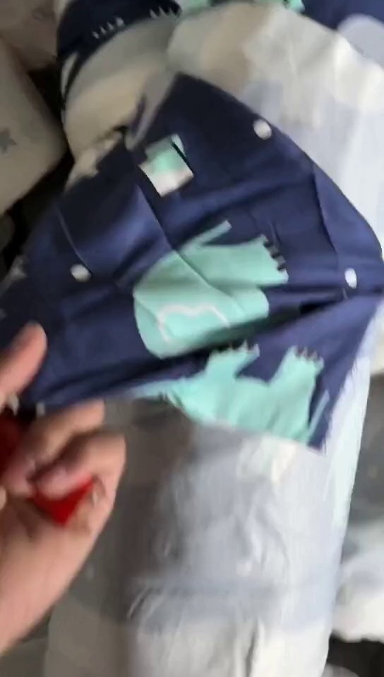 出售梭织布，口袋布，涤纶材质，花色涤纶布，货在浙江绍兴 