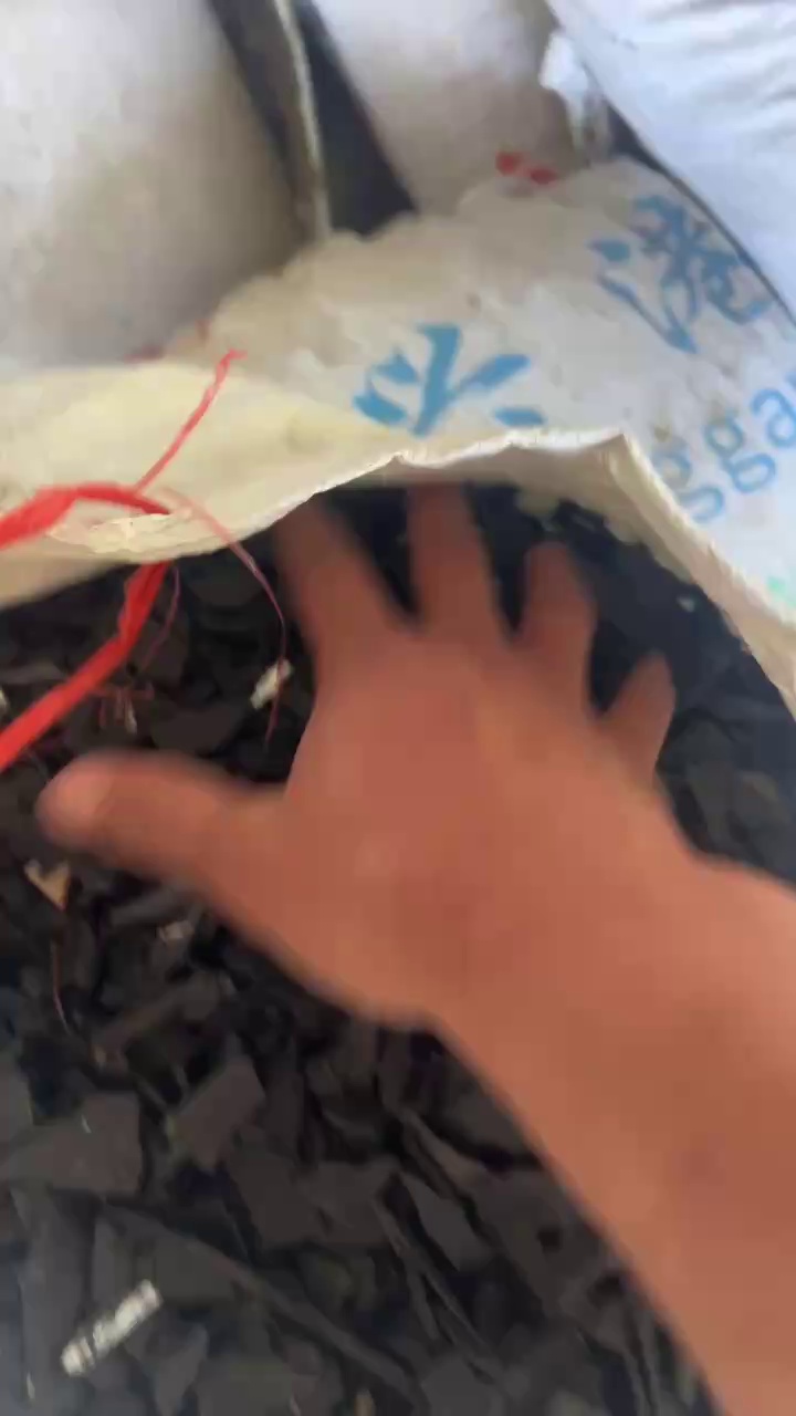 出售摩配破碎料，除铁甩干，月供100吨