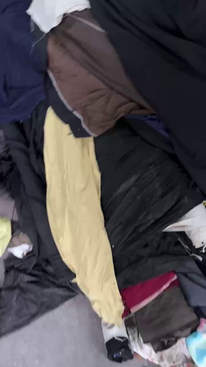 出售一批服装厂下来的锦棉布头，小卷布，大块布，厂在浙江绍兴