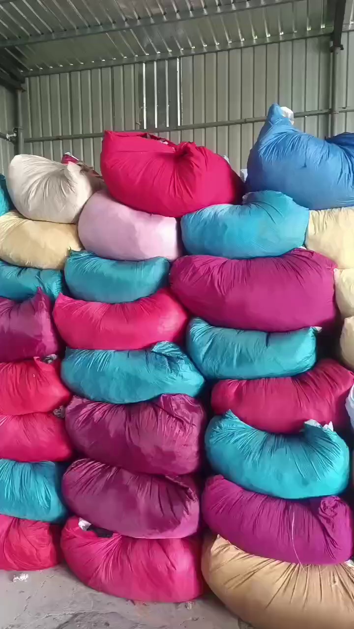 长期出售染厂下来的涤纶废布，就白色有分拣，其他不分颜色，现货有9.6米一车，货在浙江湖州