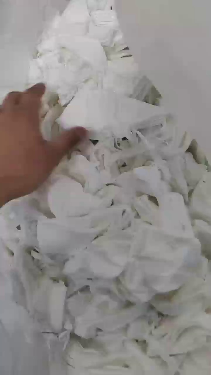 厂家长期出售纯棉针织废布，缝纫机裁剪下来的料子，厂在山东临沂