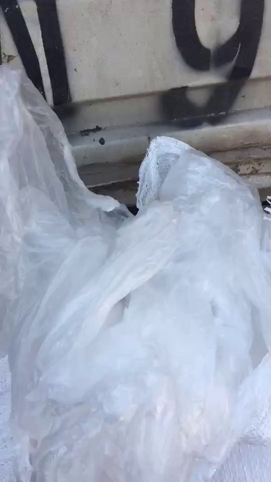 出售干造低压膜废料，纺织厂下来的，现货七八十吨