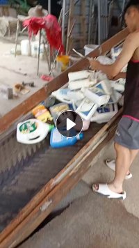 出售纯串壶破碎料，蓝桶破碎料，涂料桶破碎料