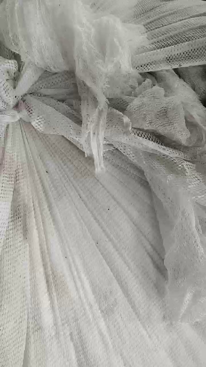 长期出售浅色涤纶废布，现货够9.6米一车，货在安徽宿州