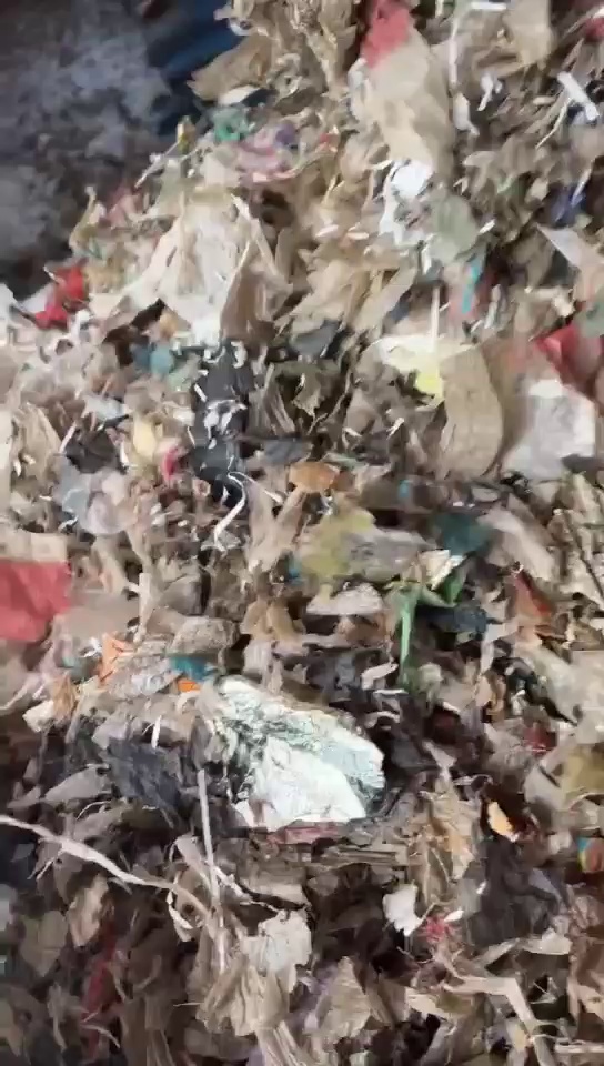 出售塑料杂膜炼油料，出油3个以上，山东滨州