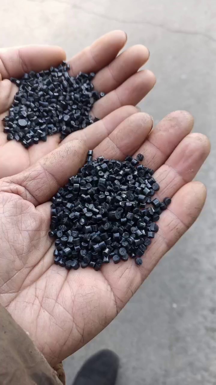 出售黑色ABS颗粒，冲击8-9个