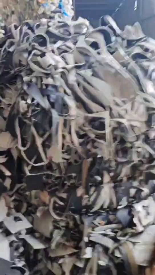 出售PVC汽车海绵革边料