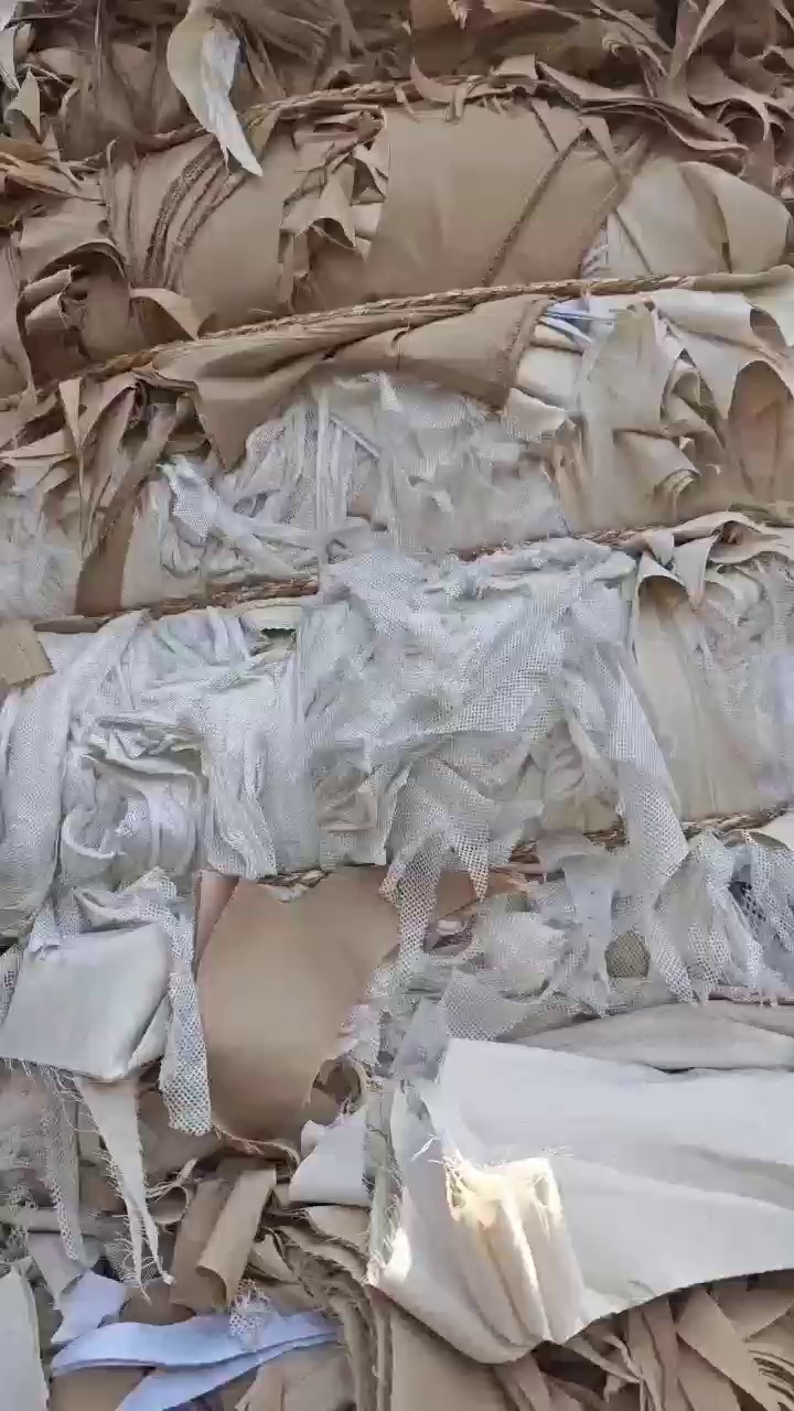 长期出售浅色纯涤纶废布，好几个厂的货混在一起的，厂在河北秦皇岛