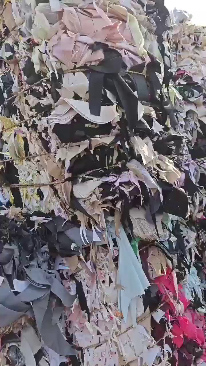 长期出售无纺布，聚乙烯+PET，现货40吨，每个月100吨。厂在河北秦皇岛