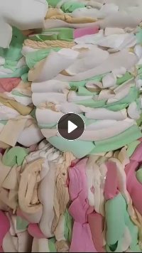 长期出售海绵边角料，做沙发下来的，有50D60D65D，现货8吨左右，货在河南新乡