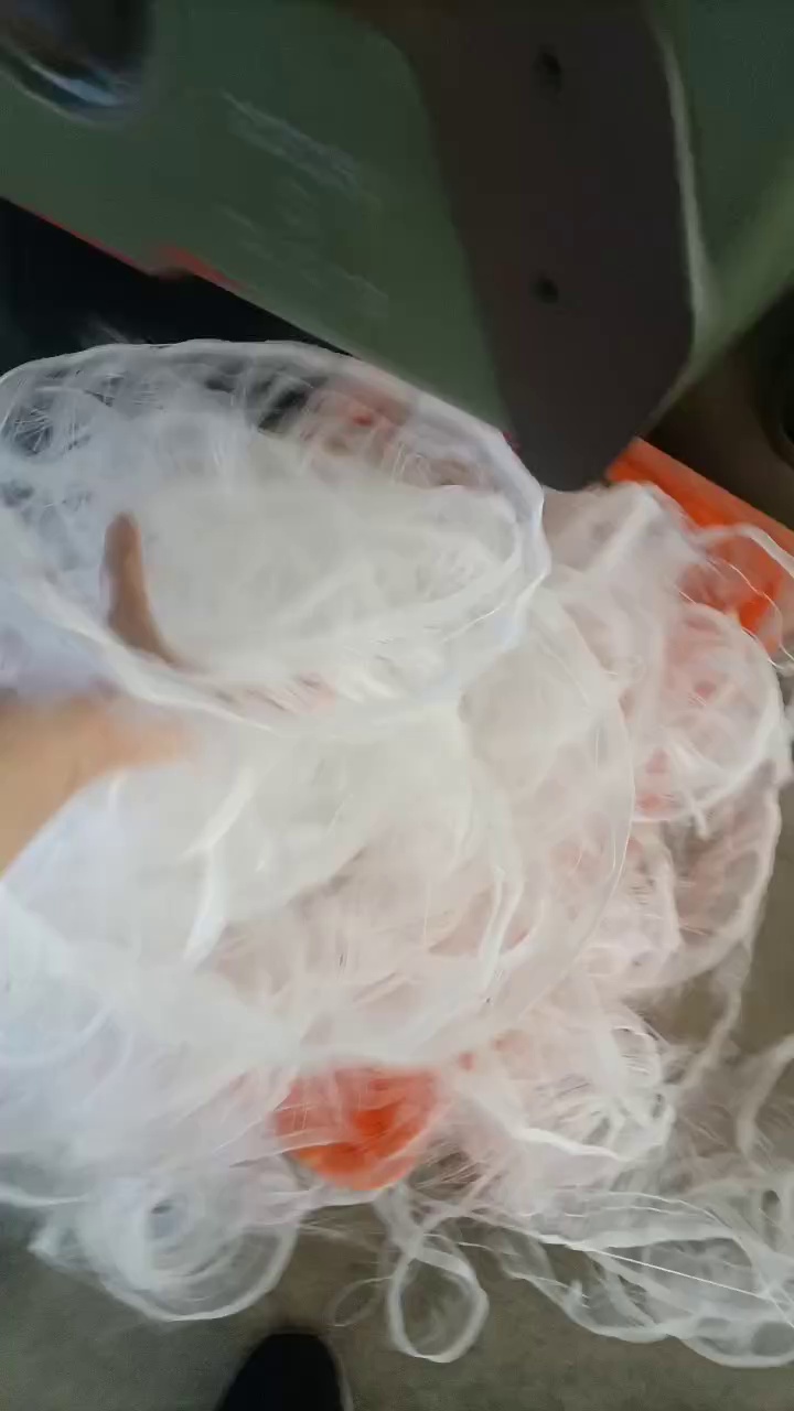 长期出售锦纶布边纱，尼龙废料，单六，白色，货在安徽阜阳