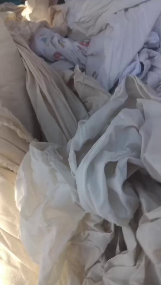 长期出售旧衣服大白，大白开花料，月供五吨左右