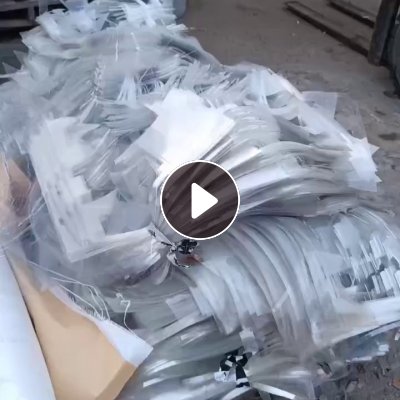 出售带膜的PET片材废料，现货20吨左右