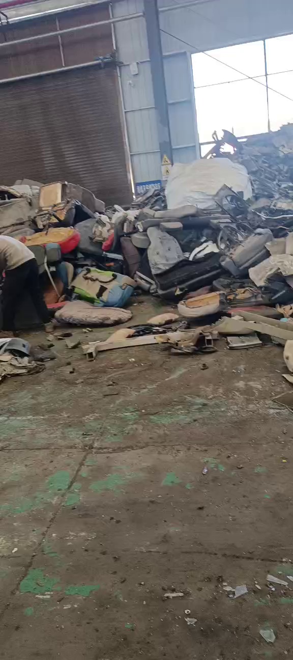 长期出售汽车厂拆下来的海绵，汽车海绵座椅，免费送