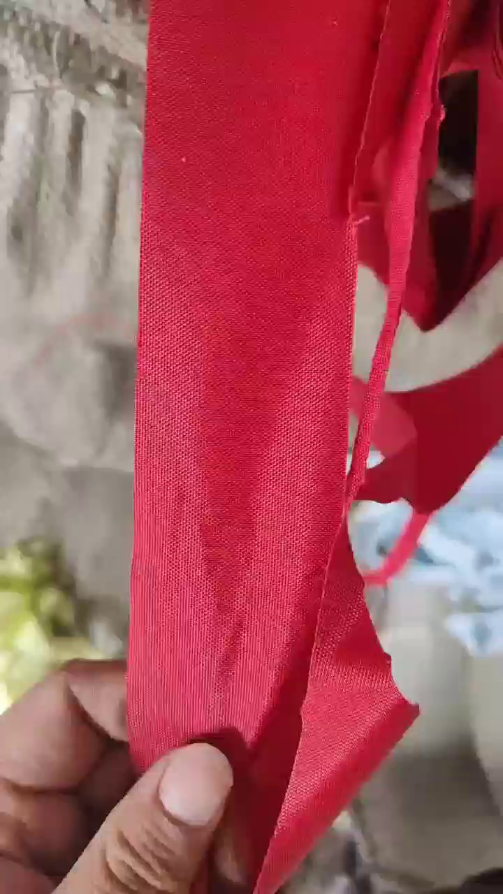 长期出售锦纶废布，带轻胶的，有各种颜色，现货4吨，厂在浙江金华