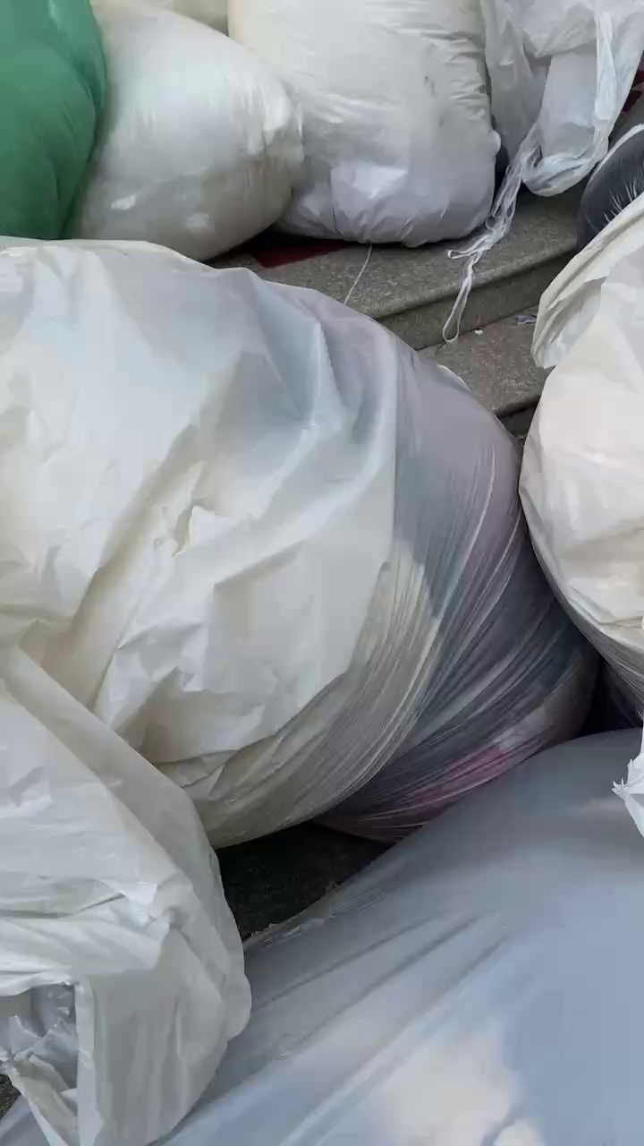 长期出售锦氨花边，锦氨废布，花边碎，现货有20吨，货在福建福州