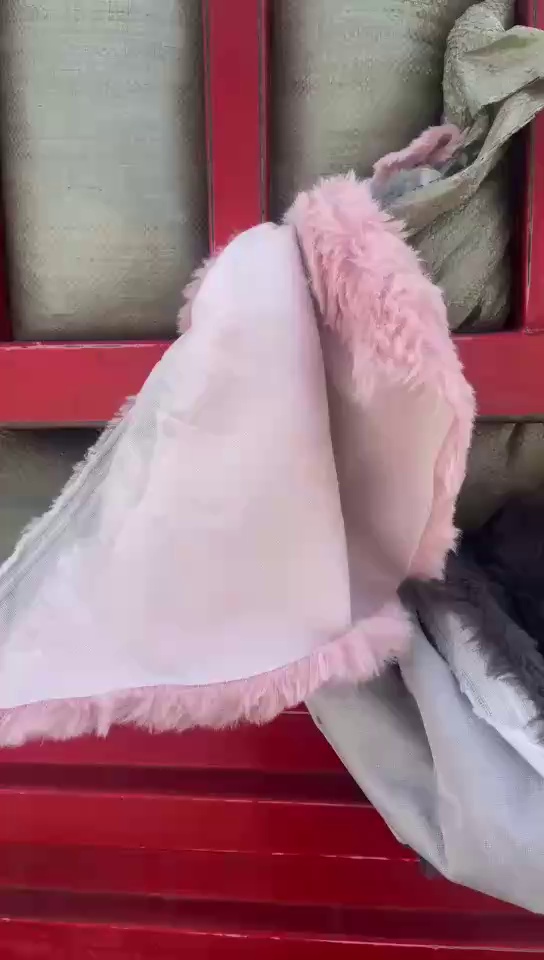 长期出售涤纶废布，绒布，涤纶造粒布，颜色有分好，现货有20吨左右，货在江苏宿迁