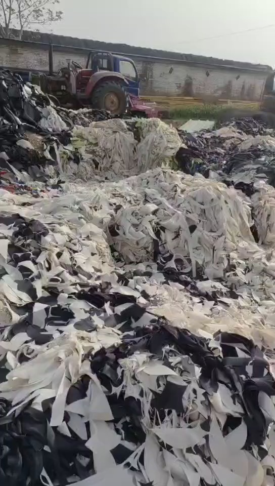 长期出售黑料，燃烧料，现货十多吨