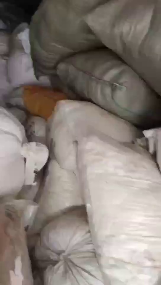 长期出售涤纶废布，毛绒玩具下来的，也有服装厂下来的，现货大几十吨，货在山东临沂