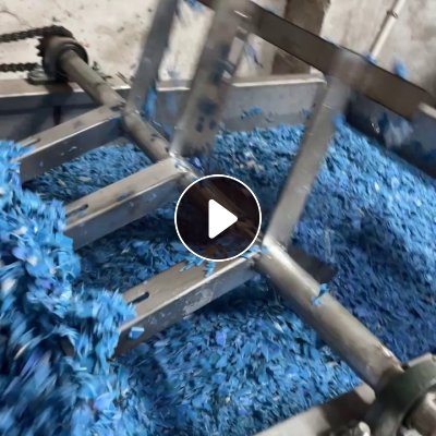 出售蓝色胶筐托盘pp，pe破碎料