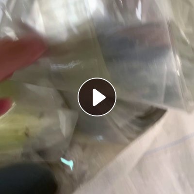 出售PET膜废料，中间带胶布，有宽有窄，现货40吨，造粒或者做扫把丝